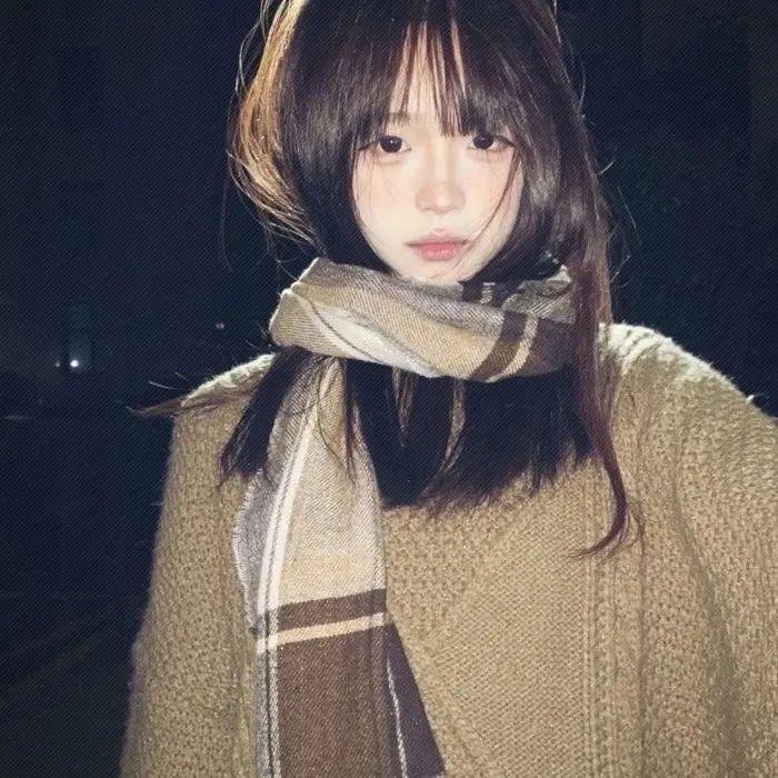 铁窗艳侣
